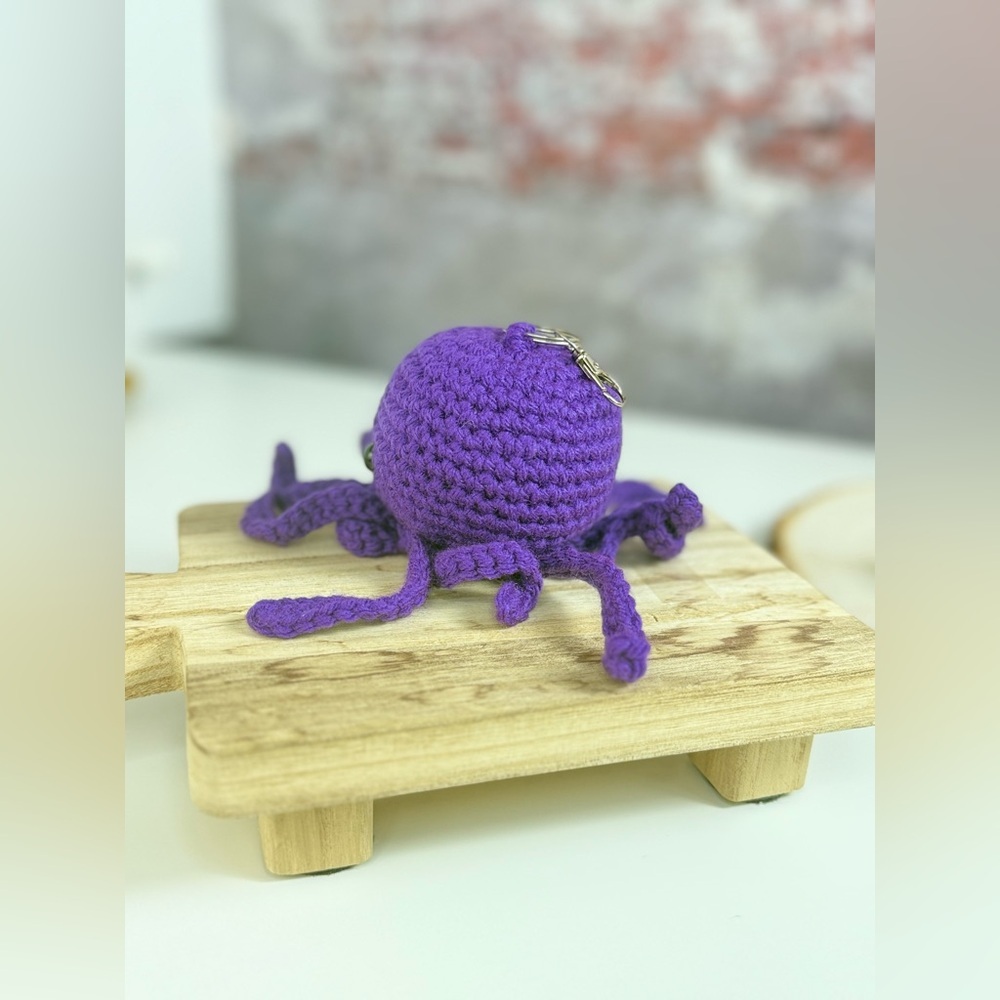 Handcrafted Jellyfish Purple Crochet Keychain - Picture 7 of 9